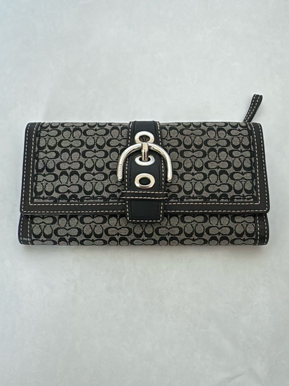Coach Signature Continental Wallet in Black and Gray
